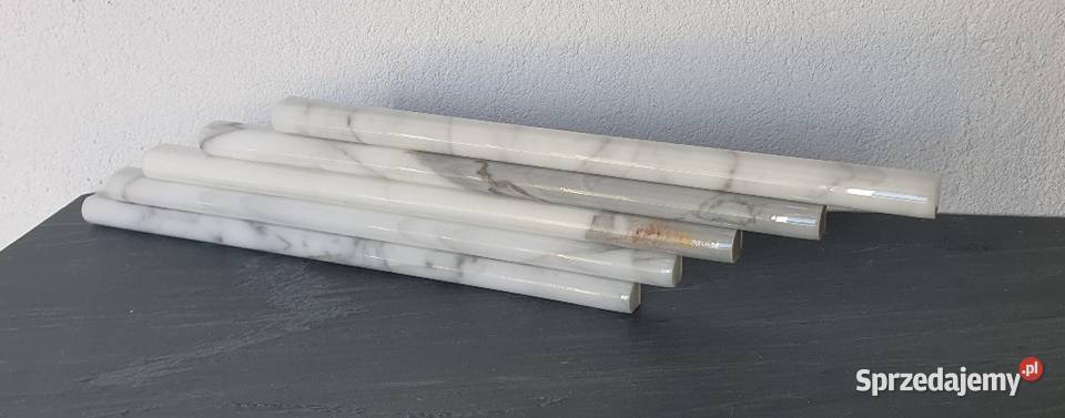 Wałek marmurowy ozdobny ścienny Bianco Calacatta Bielawa