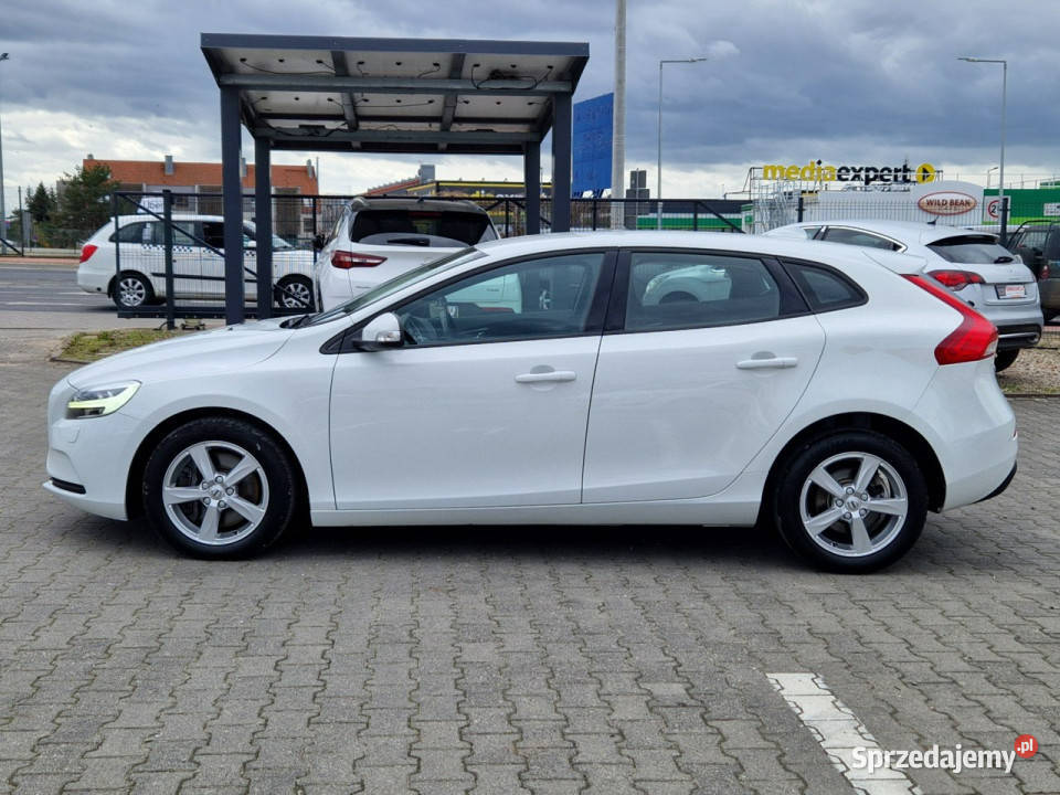 Volvo V40 FILMAutomatBusinessFULL LEDRoczna wielkopolskie Suchy Las sprzedam