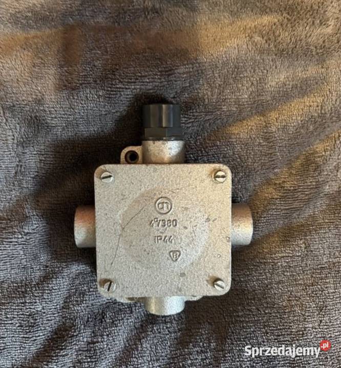 Puszka hermetyczna plus dławiki puszki różne Poznań