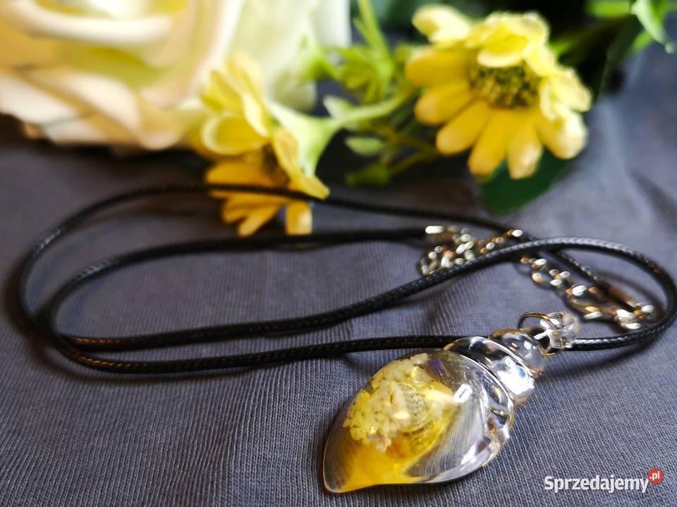 Naszyjnik z muszelką zatopioną w żywicy kolor Kielce