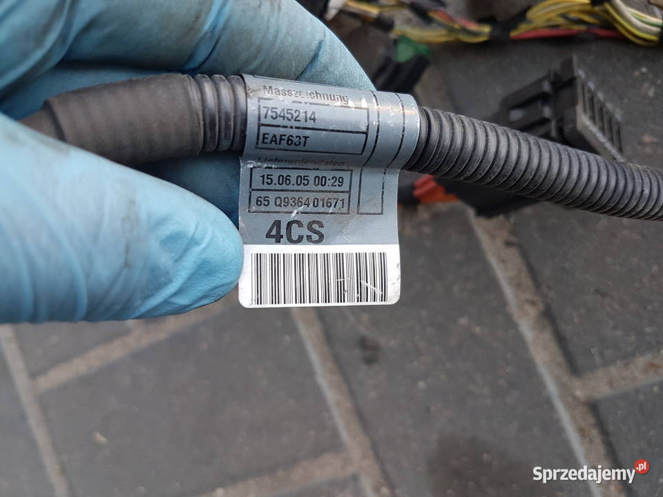 BMW E90 E91 25 BENZYNA WIAZKA PRZEWODOW KLEMA