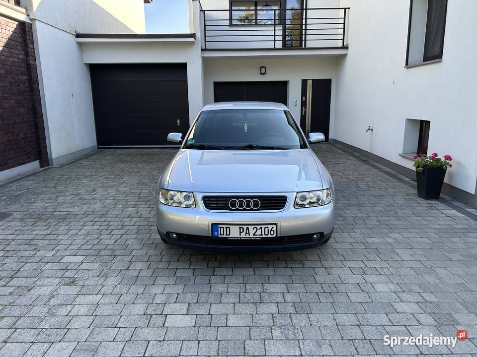 Audi A3 16 MPI Ambiente Climatronic Alufelgi ASR (kontrola trakcji) Ostrzeszów sprzedam