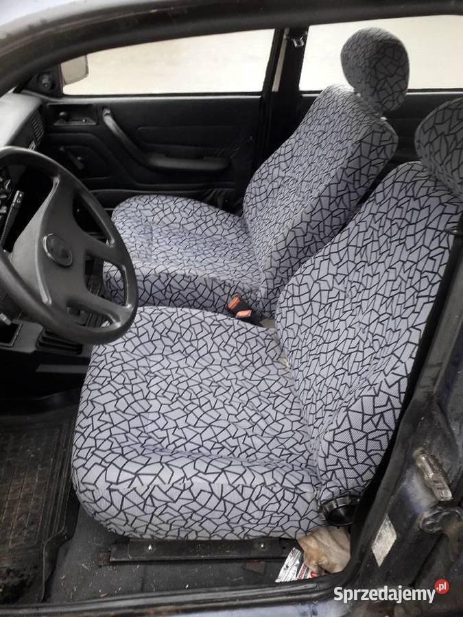 Youngtimer Dacia 1310 kombi stan granatowy Warszawa