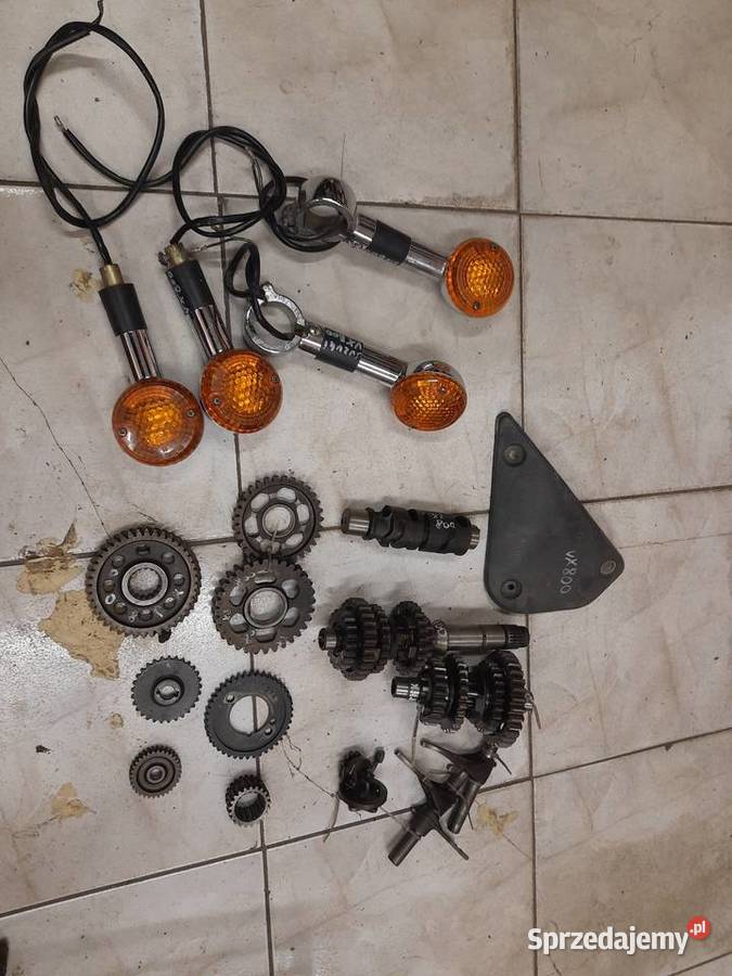 Suzuki VX 800 części kierunkowskaz skrzynia tryb Jelenia Góra