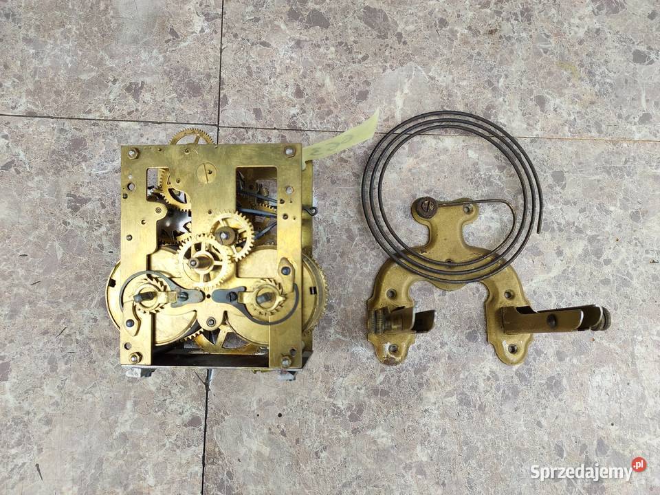 663 Mechanizm starego zegara ściennego Junghans