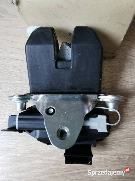 ORYGINAU FABIA II ROOMSTER ZAMEK KLAPY TYŁ pomorskie