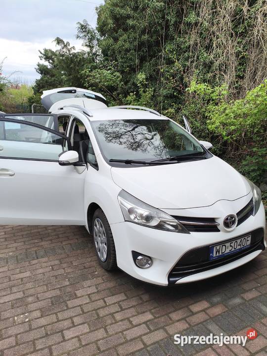Toyota Verso 2.0D _z Polski _ polisingowa Pewna