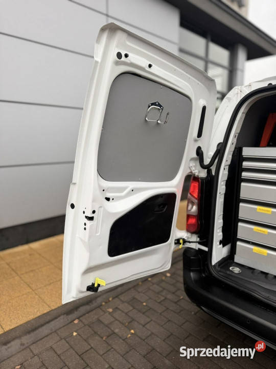 Peugeot Partner 15BlueHDI 130LongEAT8 serwis ASO centralny zamek Radom