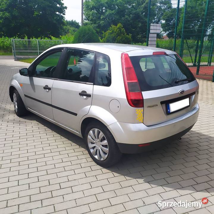 FORD Fiesta 2004 13 benzyna manualna Sochaczew
