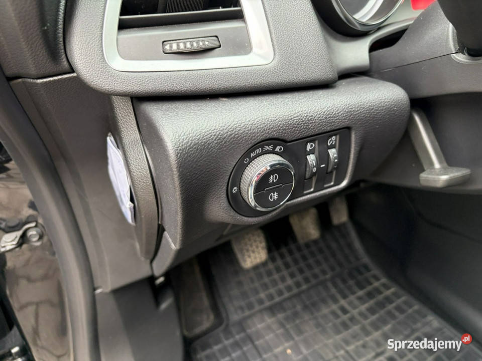 Opel Astra 14 turbo 120 Sportowe fotele Alu wielofunkcyjna kierownica Lipówki
