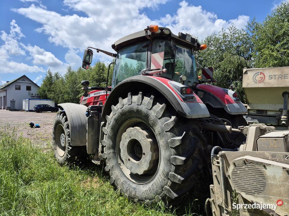 DWA CIĄGNIKI MASSEY FERGUSSON MF8737 Kielce