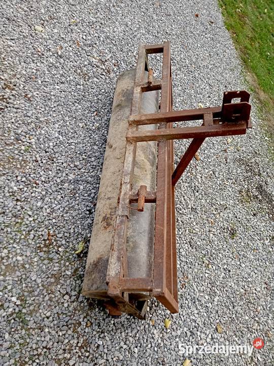 Wał do ubijania ziemi trawy Łagów