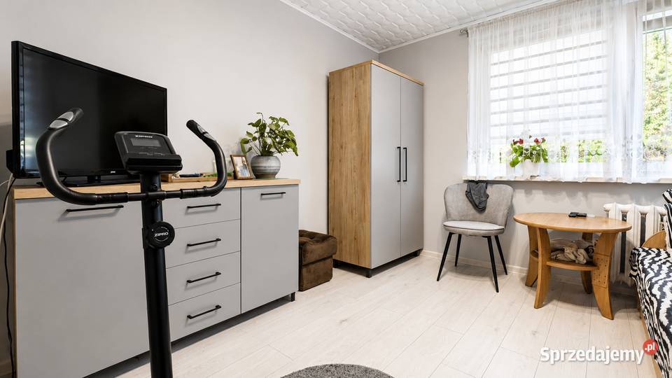 3 pokoje 6159 m balkon 2 piętro centrum Wołczyna piwnica Wołczyn