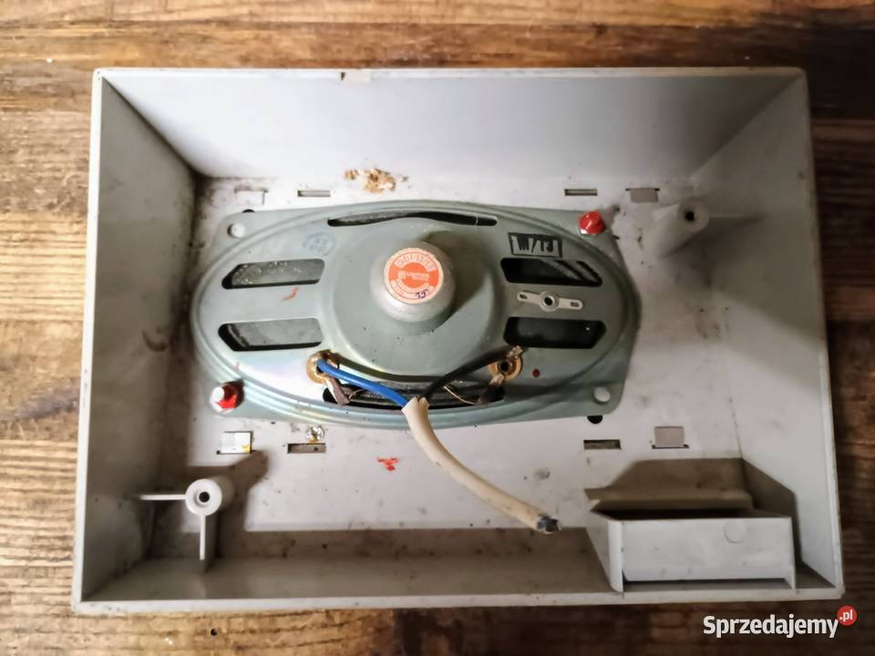 Zabytkowe głośniki radio węzła elementy zabudowy