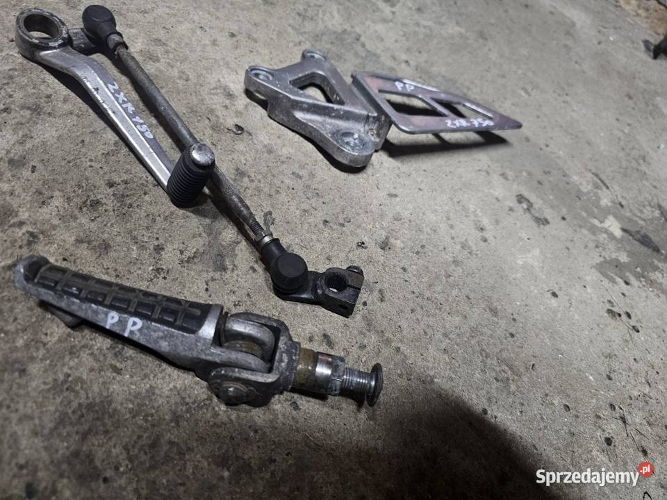 Kawasaki ZXR 750 set lewy podnóżek wajcha cięgno