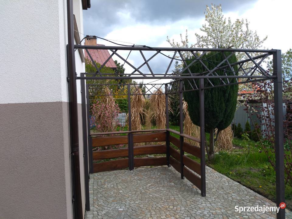 Drewniane zabudowy balkonów i tarasów