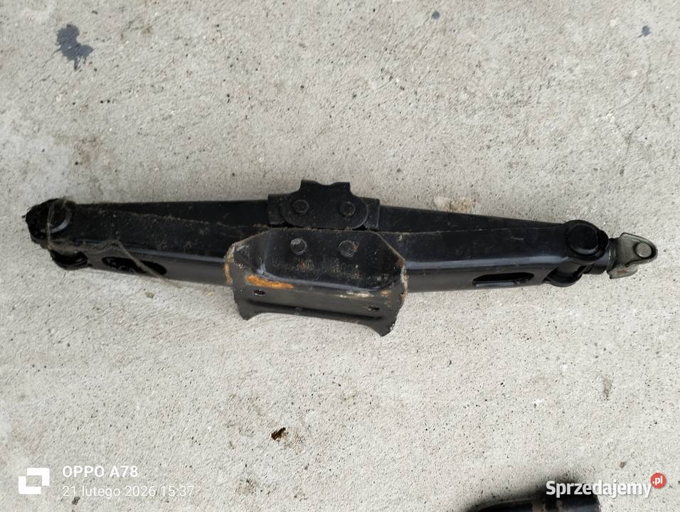 lewarek do koła zapasowego Peugeot Partner