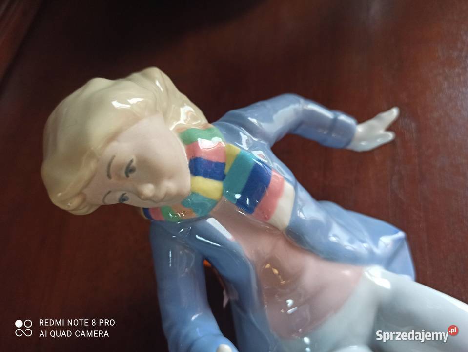 Figurka chłopca Łyżwiarza Ręcznie robiona Rex Porcelana i szkło Gdańsk