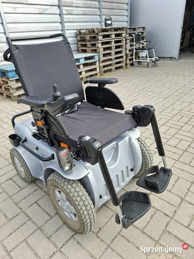 Wózek inwalidzki na zewnątrz duży mocny Invacare dolnośląskie Syców