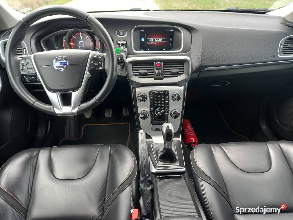 Volvo V40 20 D2 120 OCEAN RACE175786 Super Stan Mniów