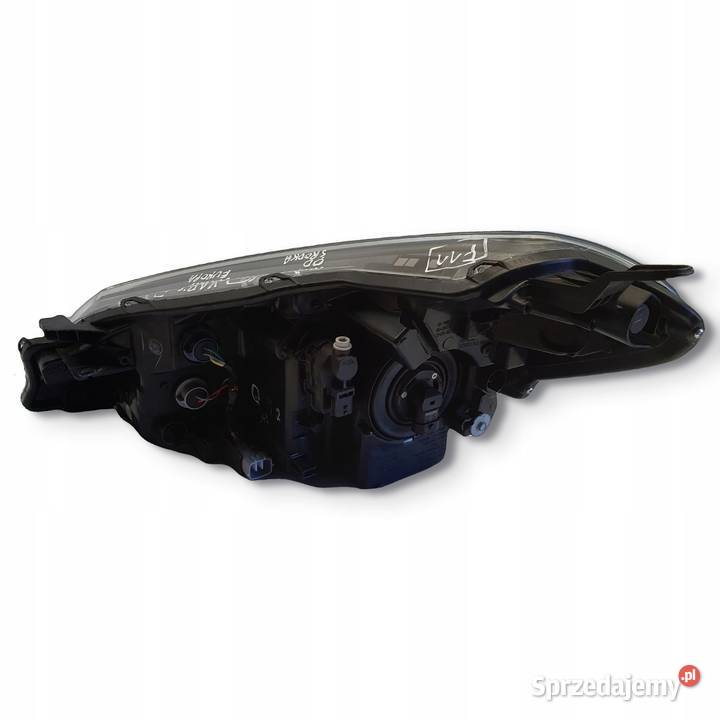 LAMPA PRAWA Toyota Yaris III LIFT prawa przednia Chełm sprzedam
