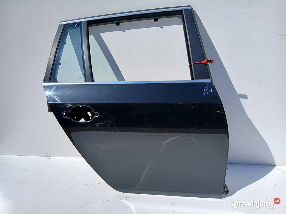 DRZWI PRAWE TYLNE BMW E61 BLACK SAPPHIRE 4759 osobowe Strzyżewice