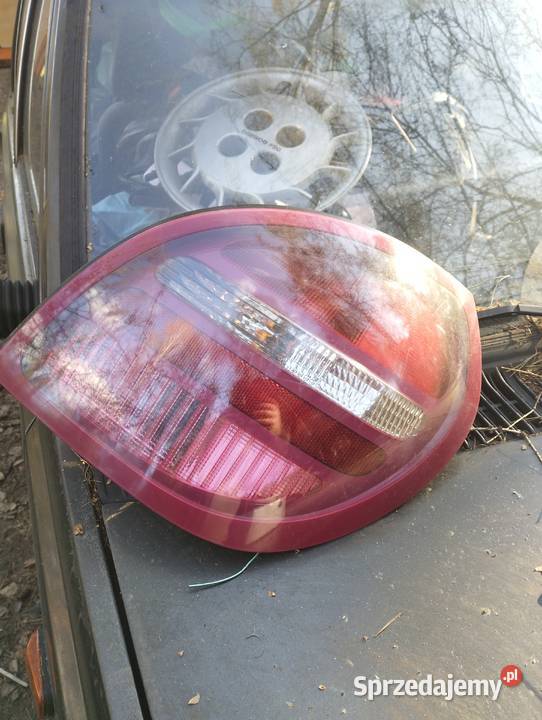 Lampa tylna almera n16 Oświetlenie
