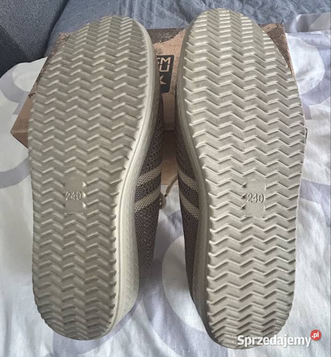 Sportowe buty damskie