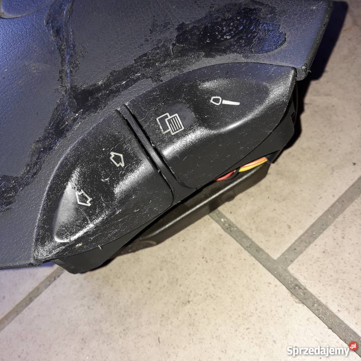 Przełączniki kierownicy W220 S500 MERCEDES 99r Częstochowa