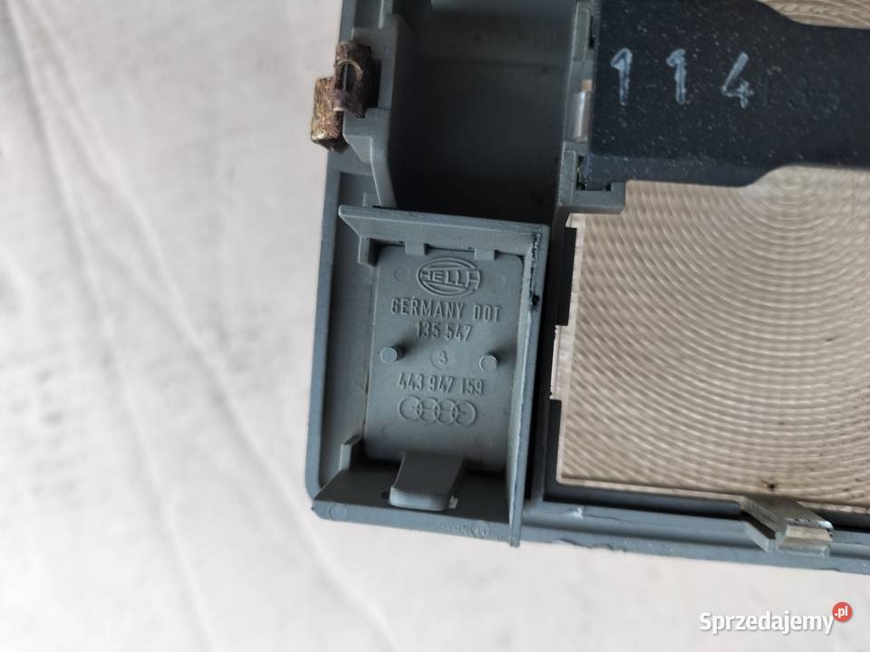 AUDI 80B4 80 B4 LAMPKA PODSUFITKI WNĘTRZA lubelskie Kamień-Kolonia