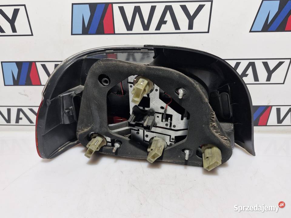 BMW E39 LAMPA TYLNA PRAWA SEDAN osobowe