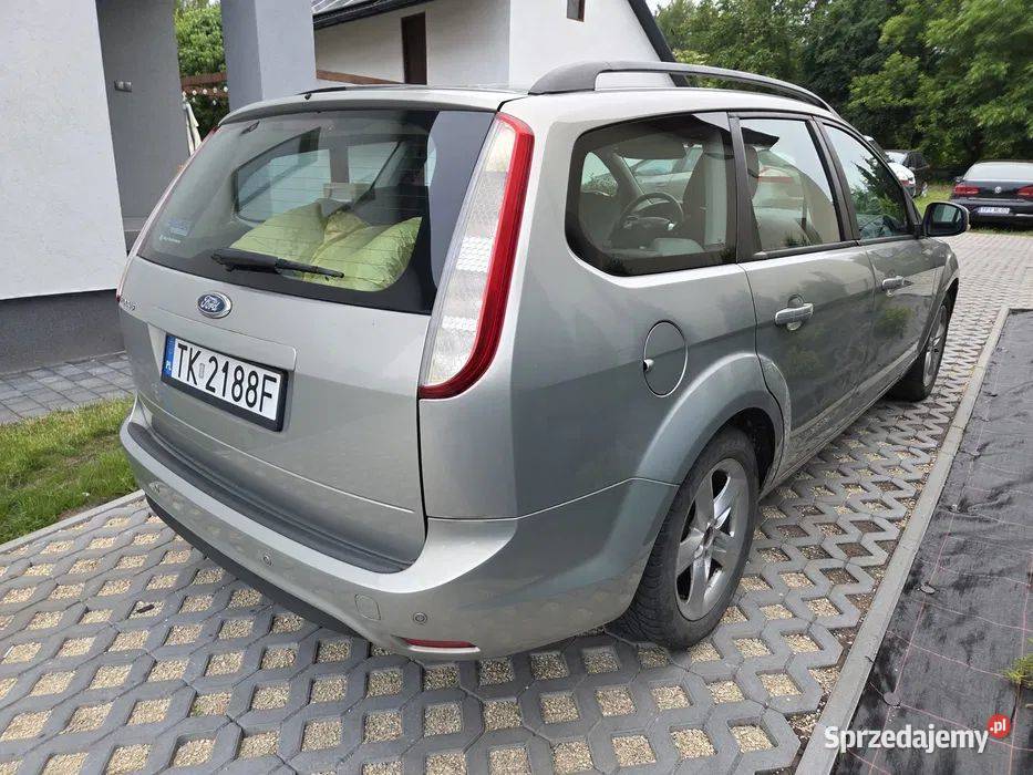 Ford Focus Lift 16 115 benzyna 2009r Climatronic Działoszyce sprzedam