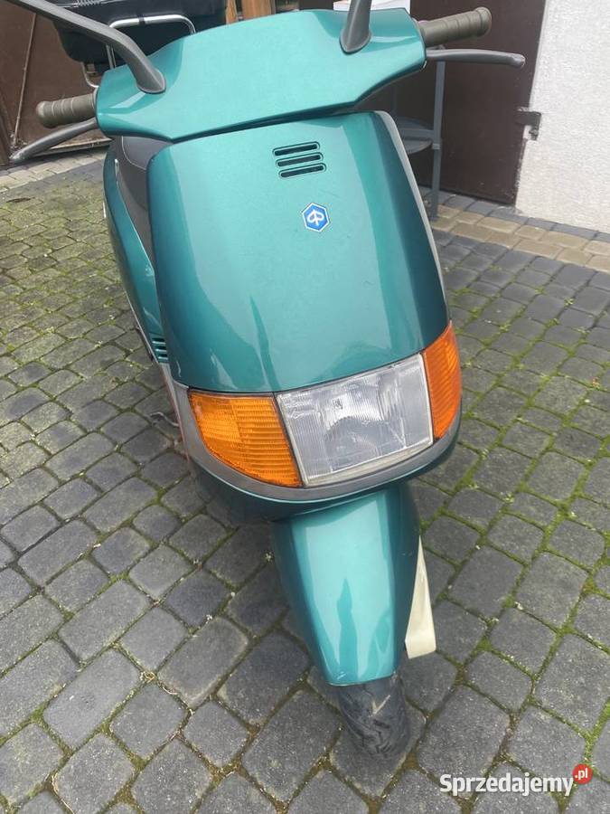 piaggio skuter szary Niewodniki