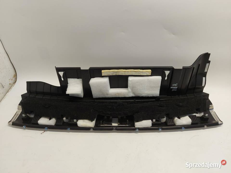 Audi Q8 ETRON SUV 4KE osłona na pas tylny rantu