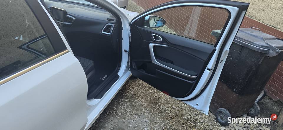 Kia ceed 16 crdi krajowy dwa komplety kół Bobrowniki