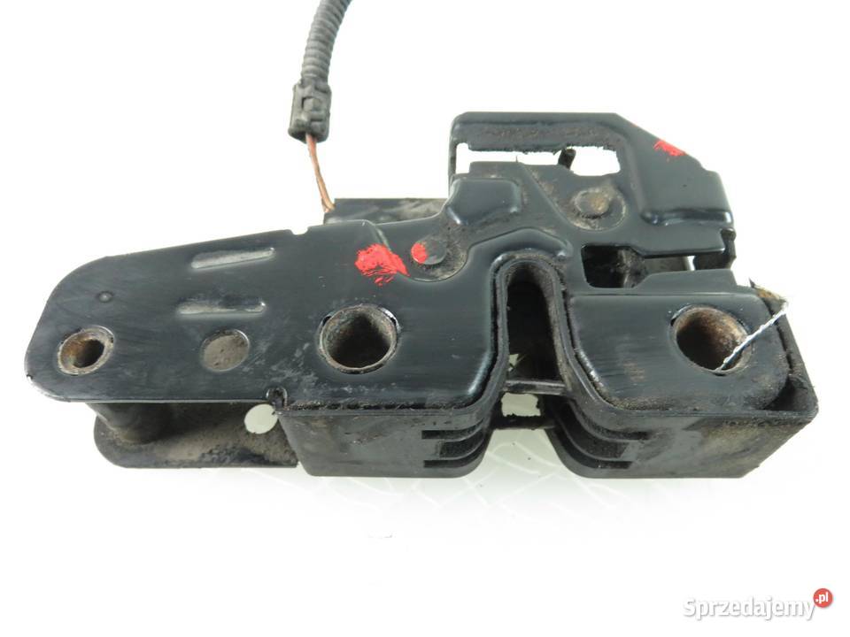 ZAMEK MASKI VW TOURAN I osobowe