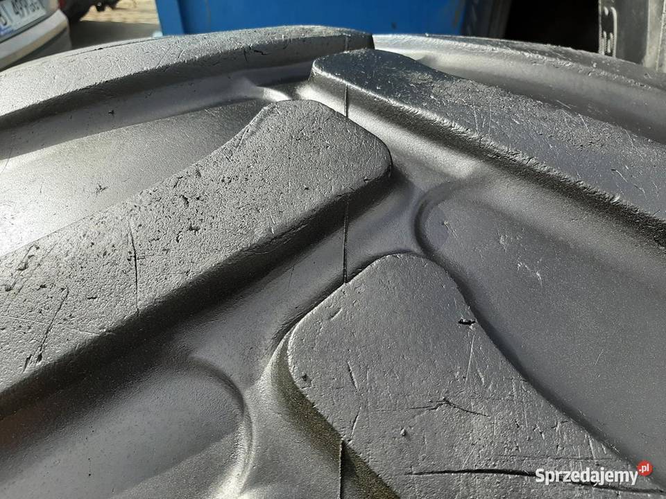 Opona używana leśna 65045225 65045R225 45 Zaścianki