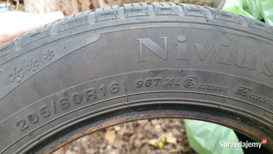 Opony używane Nivius Snow zimowe 205 60 R16 Warszawa