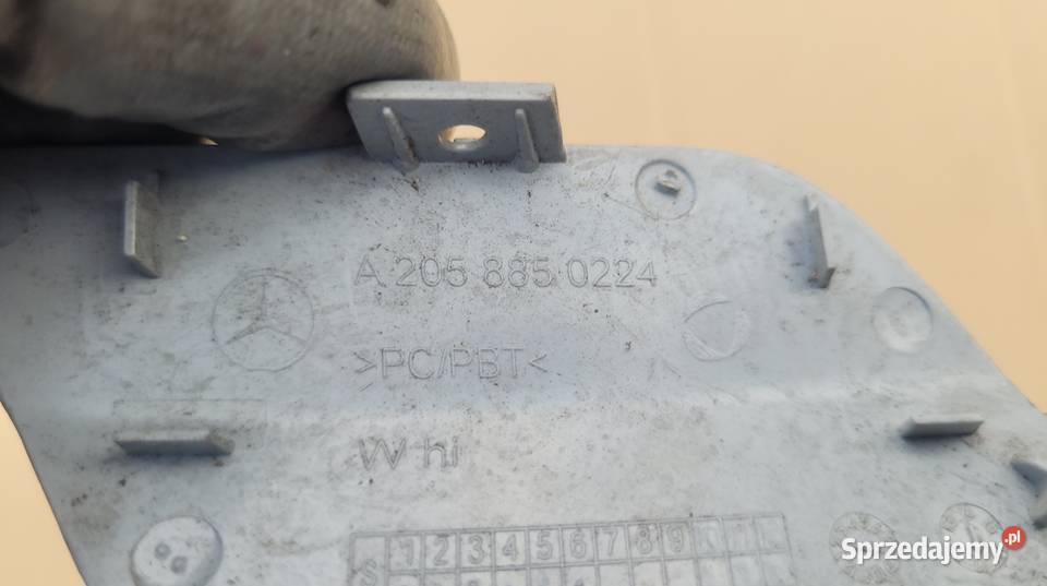 MERCEDES C W205 ZAŚLEPKA HAKA ZDERZAKA PRZÓD Pozostałe Ruda Śląska