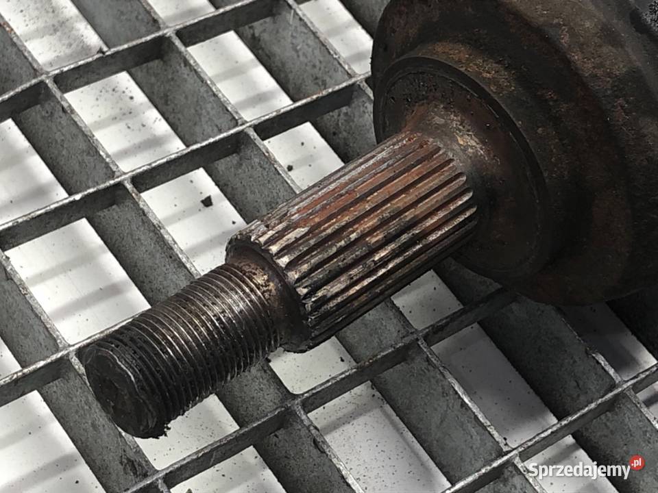 PÓŁOŚ PRAWY PRZÓD RENAULT EXPRESS 15 95 PRZEGUB