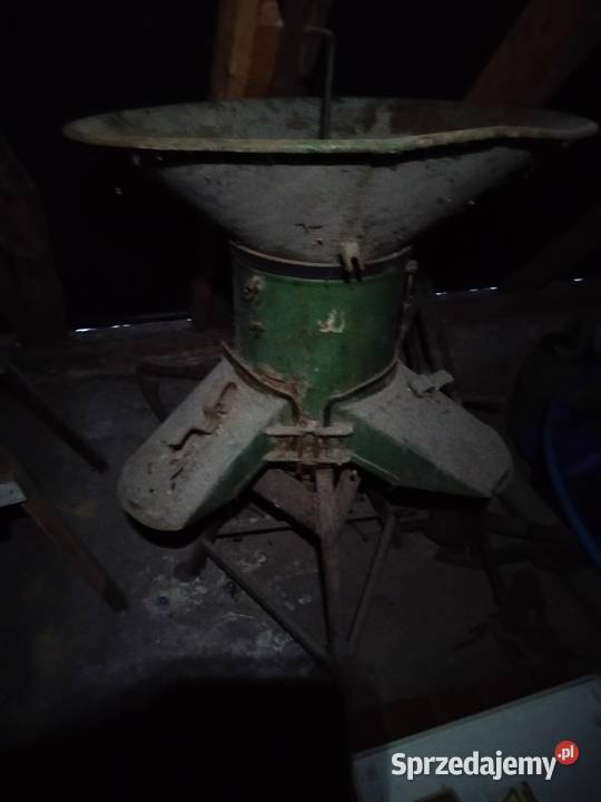 Śrutownik Bąk z silnikiem nieuszkodzony Chocicza sprzedam