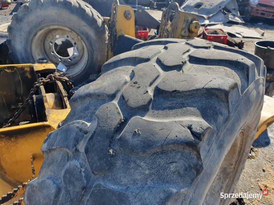 OPONA VOLVO L35BZ 4 OPONY R20 DUNLOP Pozostałe Lipno
