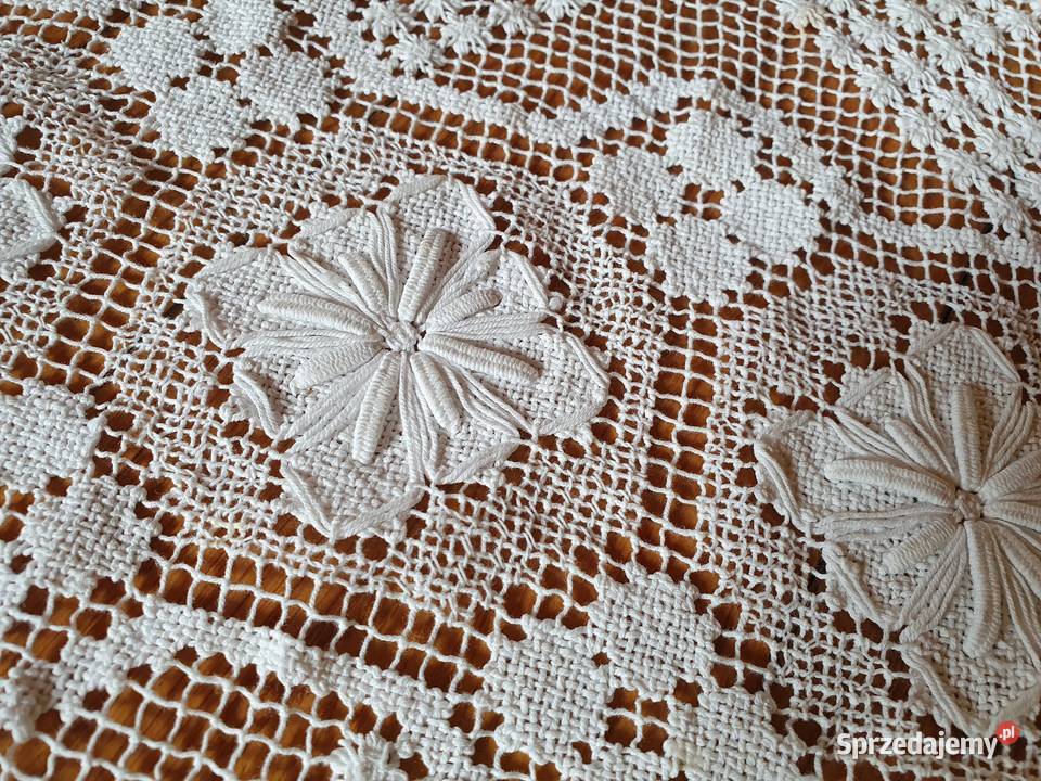 koronkowyokrągły obrus koronka siatkowa biały śląskie Myszków