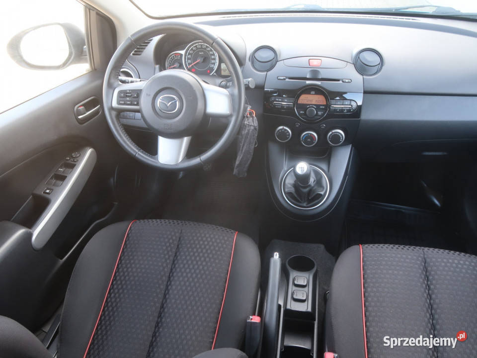 Mazda 2 14 i poduszka powietrzna