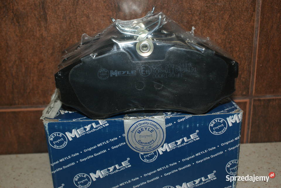 Klocek hamulcowy kpl przód z dodatkami ze