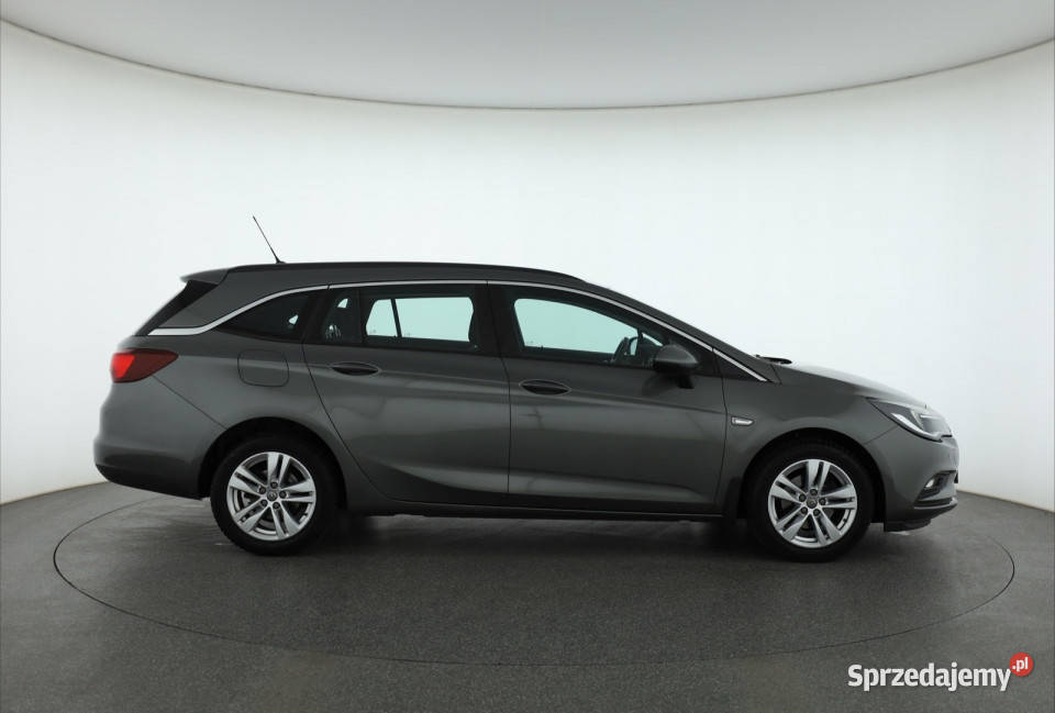 Opel Astra 16 CDTI relingi dachowe Piaseczno