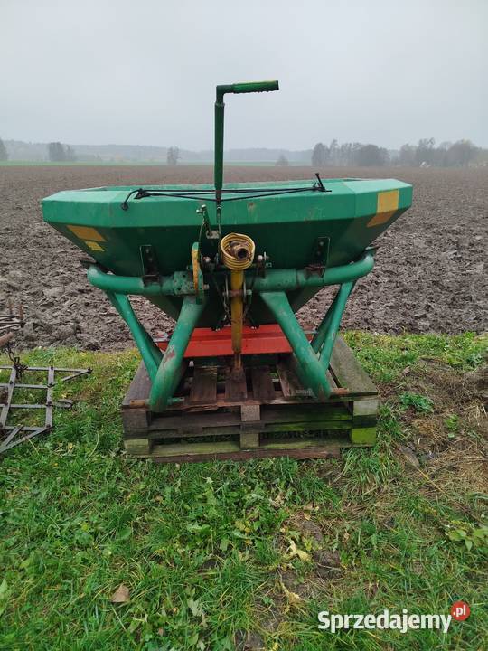 Rozsiewacz nawozów amazone zaf 800 Nacpolsk