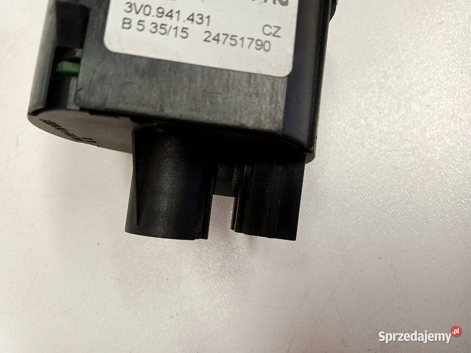 WŁĄCZNIK WYŁĄCZNIK PRZEŁĄCZNIK ŚWIATEŁ SKODA Rakoniewice