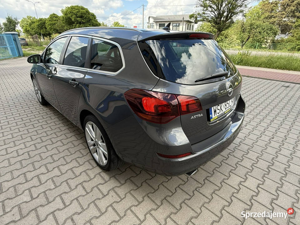Opel Astra Opel Astra J 16T 2011 Automat serwisowany w ASO Sokołów Podlaski