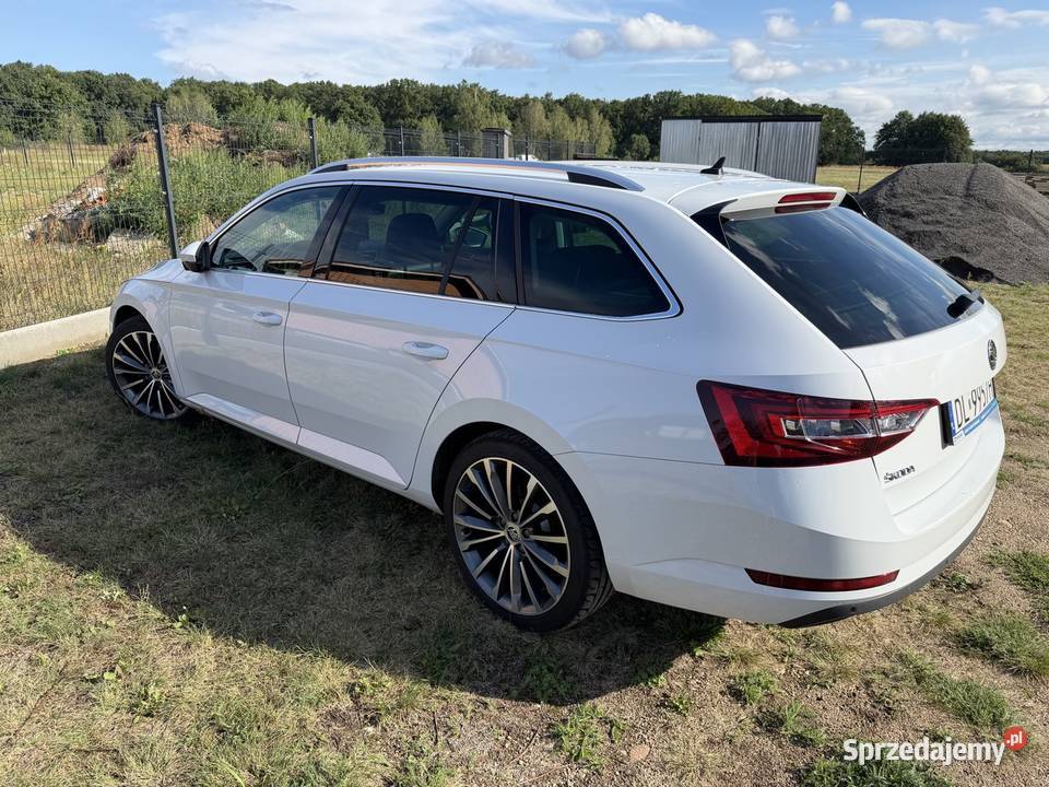 Skoda Superb III Combi 20 TDI 220 DSG Laurin gniazdo SD Legnica
